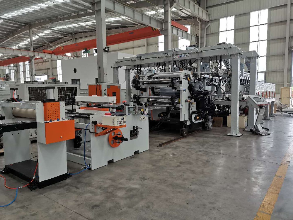 Automatic filter screen replacement equipment for sheet extruder without shutdown